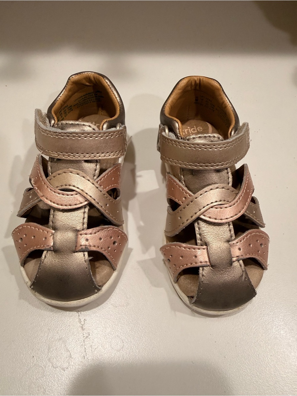 Stride Rite SRT Xena toddler 6w Taupe and Rose Gold Sandals